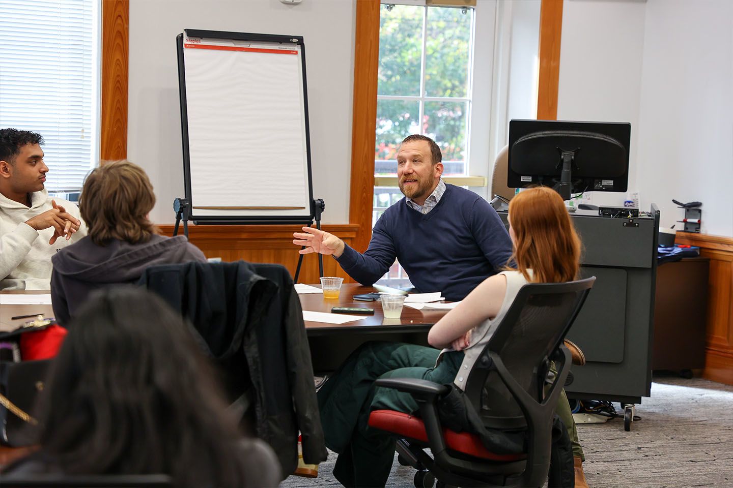 Josh Podvin speaks to UGA students during a PSO Student Scholars meeting